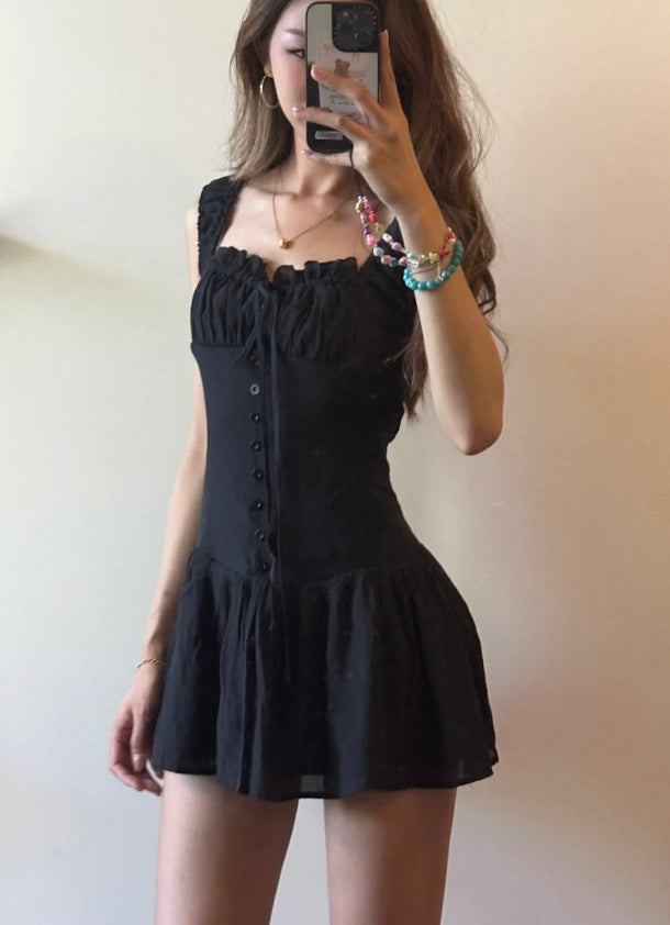 フレンチスクエアネックブラックワンピース – Meari cheek