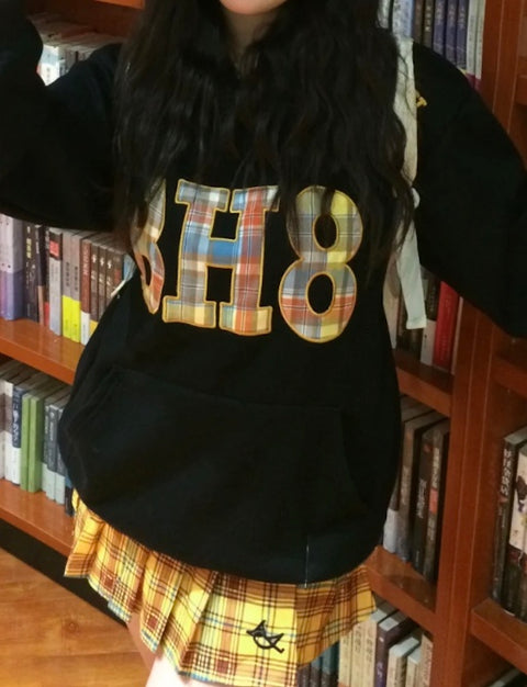 アメリカンチェック柄パッチ刺繍フード付きスウェット