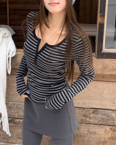 ストライプUネックスリムトップス