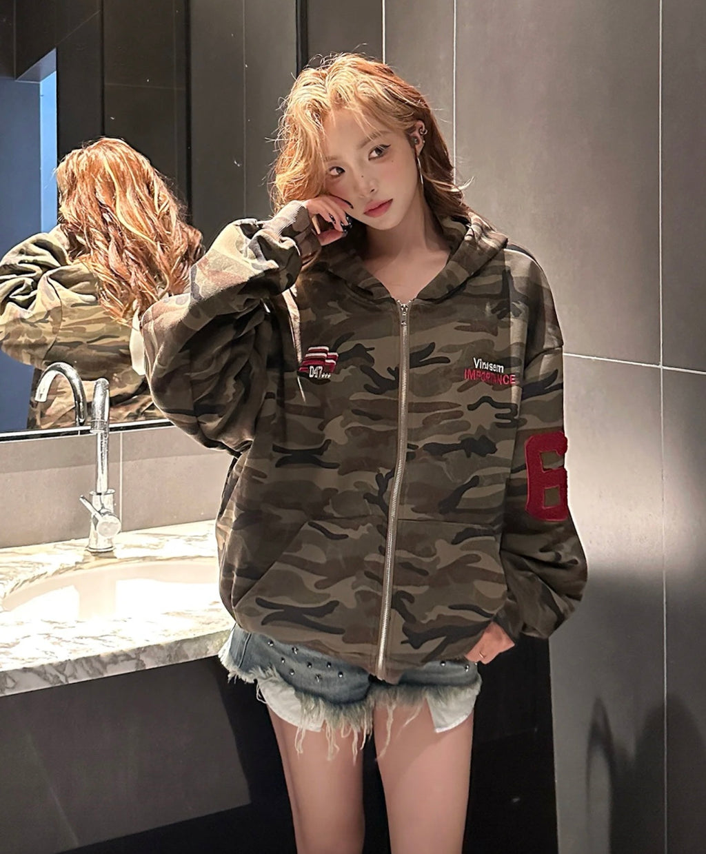 アメリカンナンバリングロゴジップパーカー