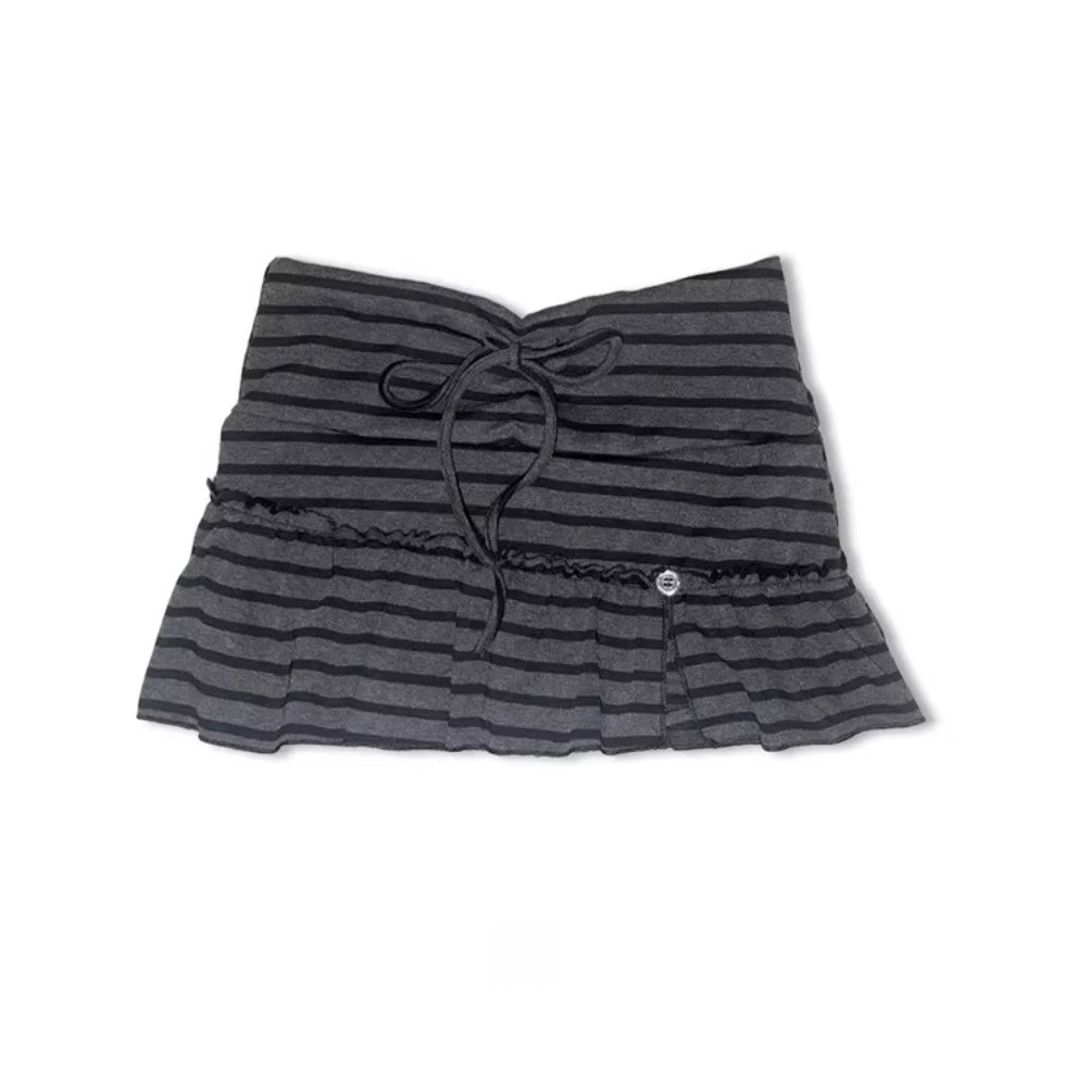 ストライプボタンフリルスカート