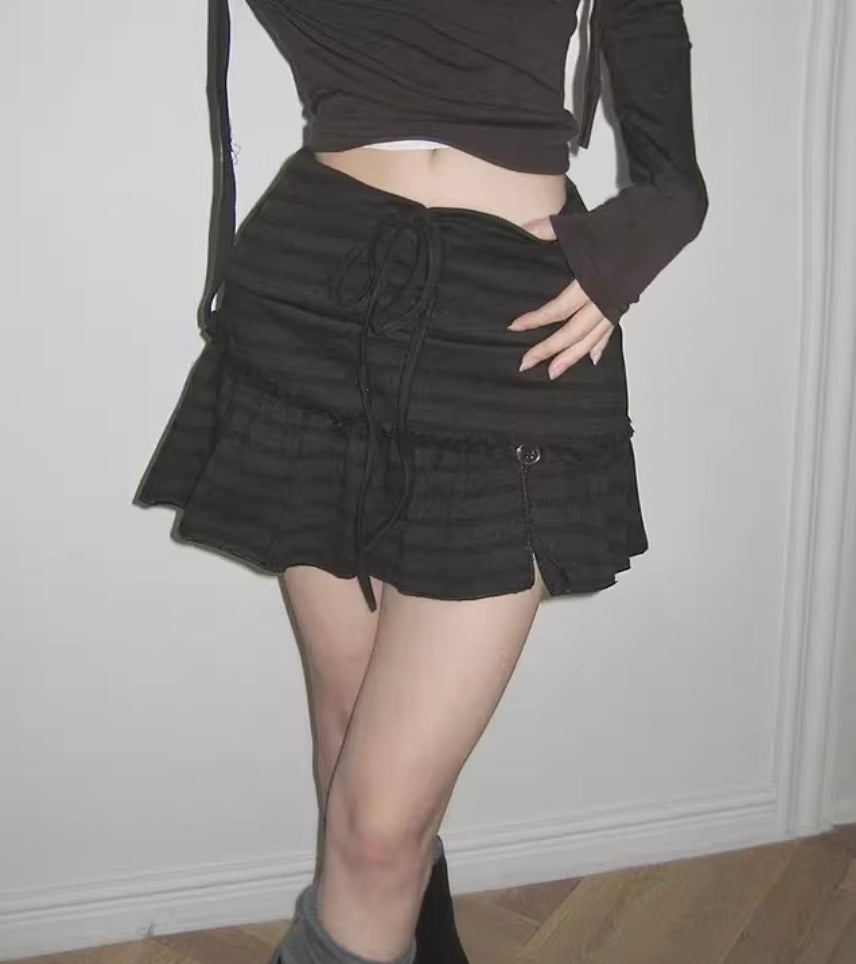 ストライプボタンフリルスカート