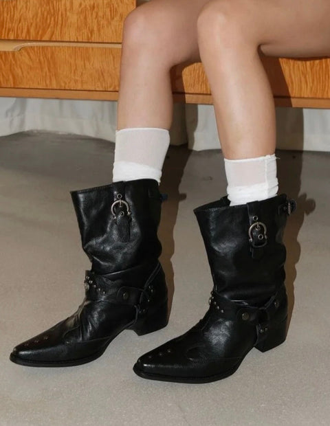 スタッズベルトポイントミドルブーツ