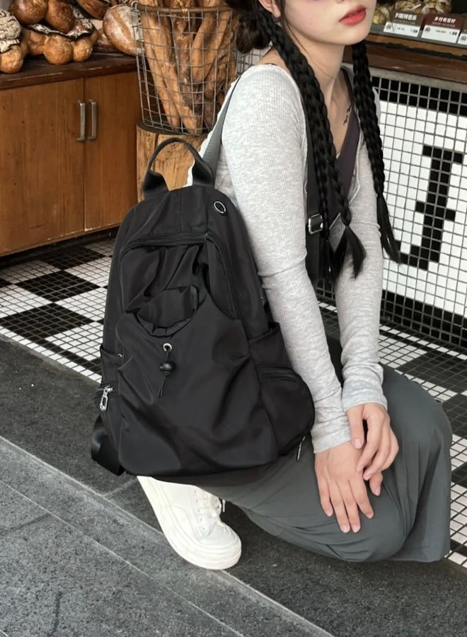 ミニマルナイロンバックパック