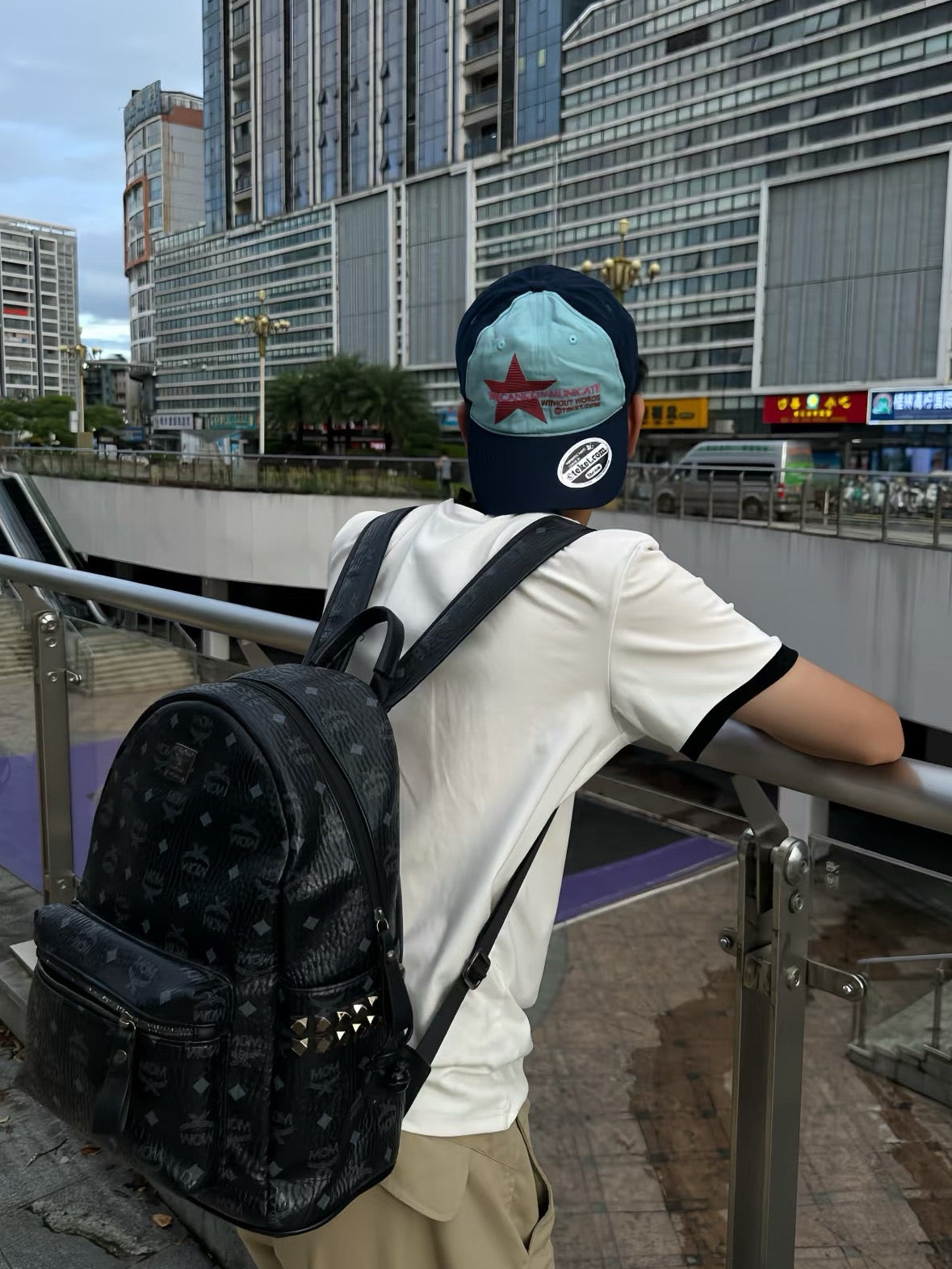スターロゴバイカラーベースボールキャップ