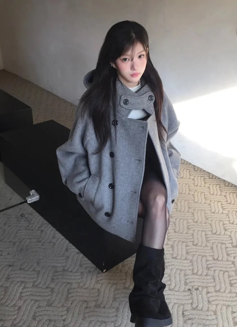 ダブルブレストフード付きウールコート