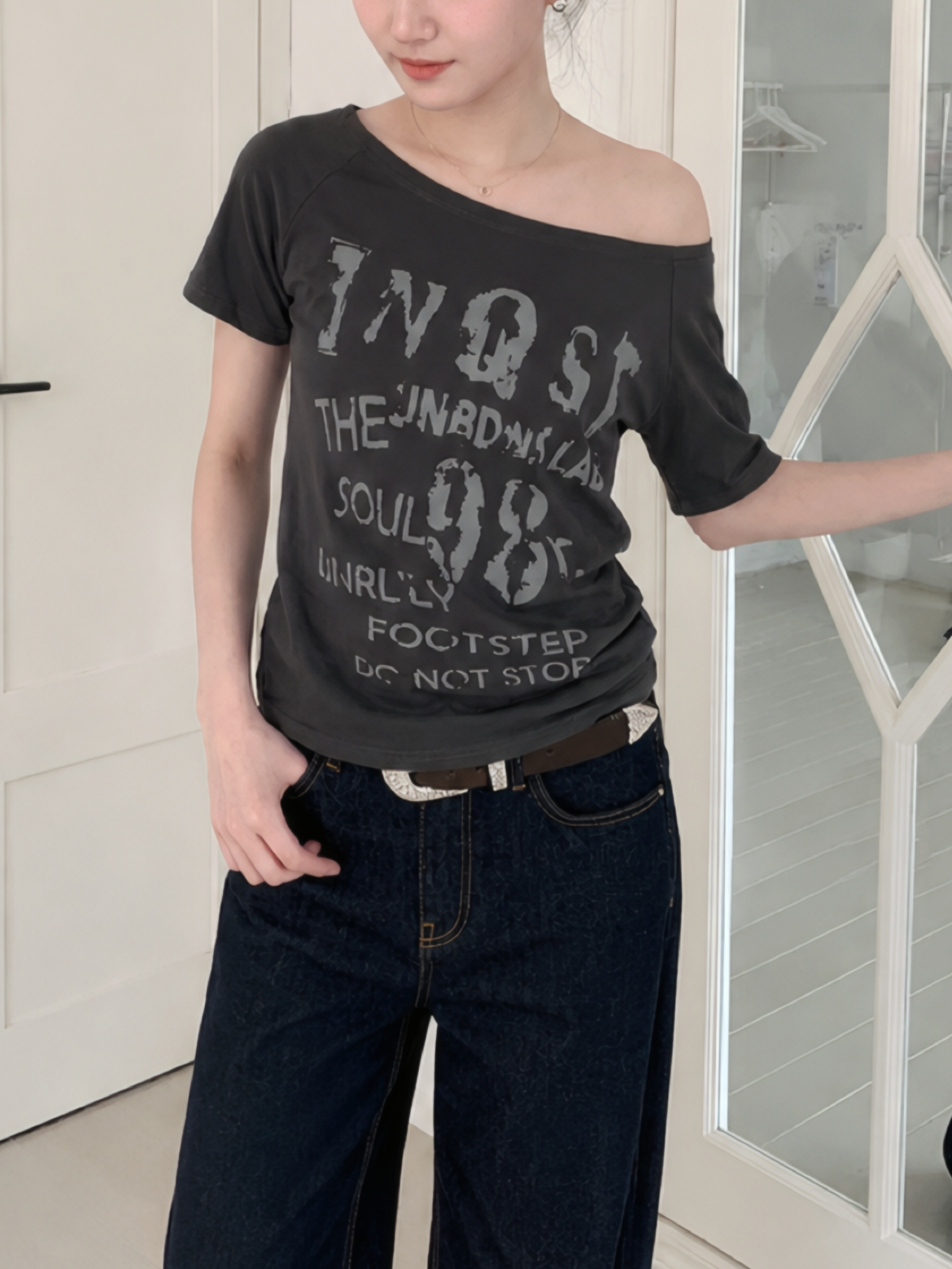 ヴィンテージグランジロゴTシャツ