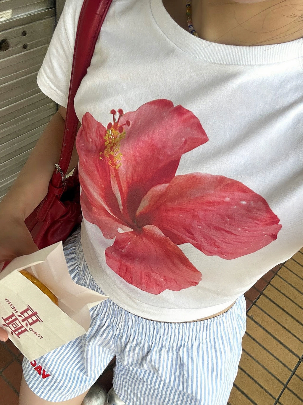 レッドハイビスカスサマーTシャツ