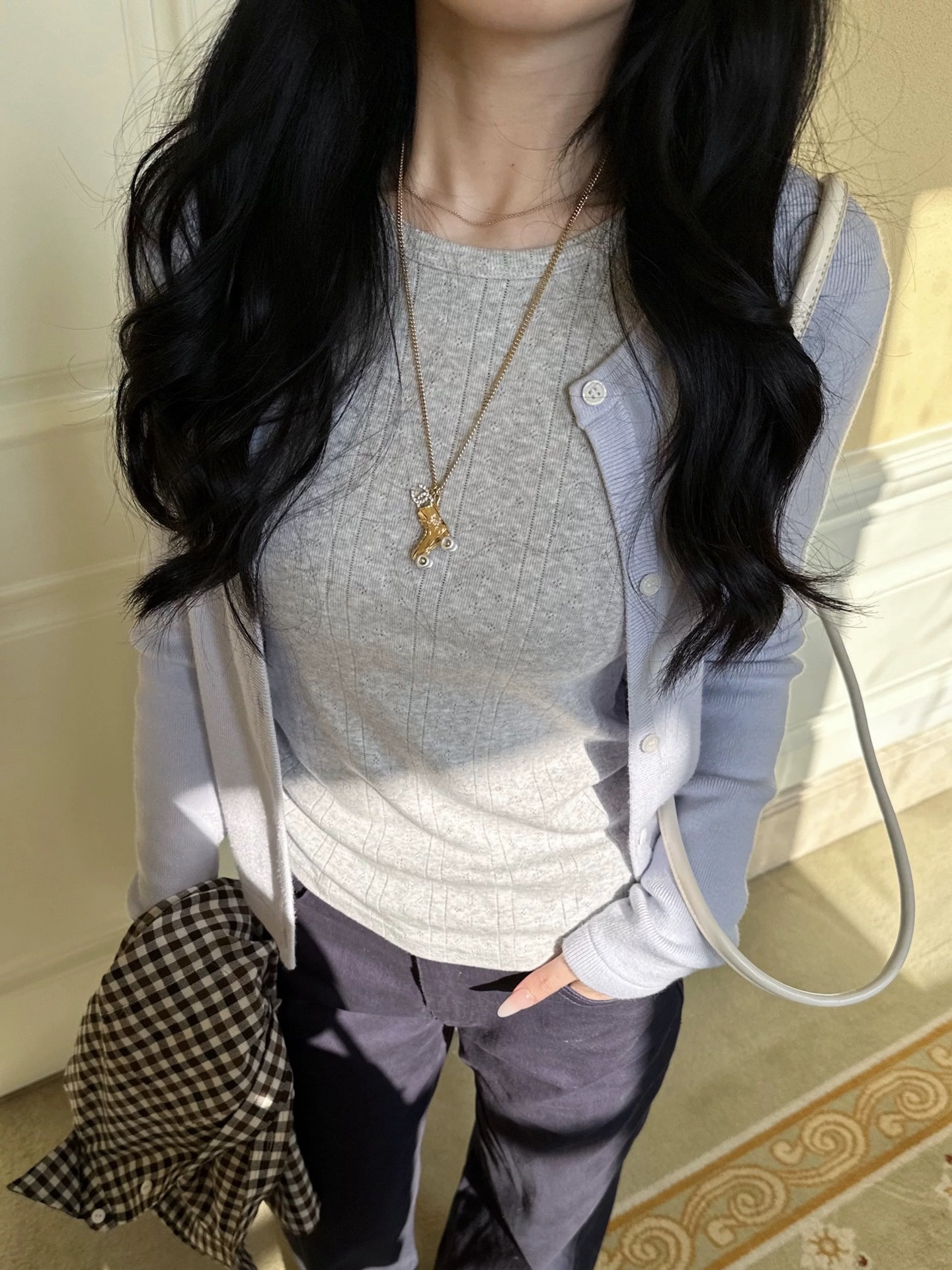 メッシュレター刺繍トップス