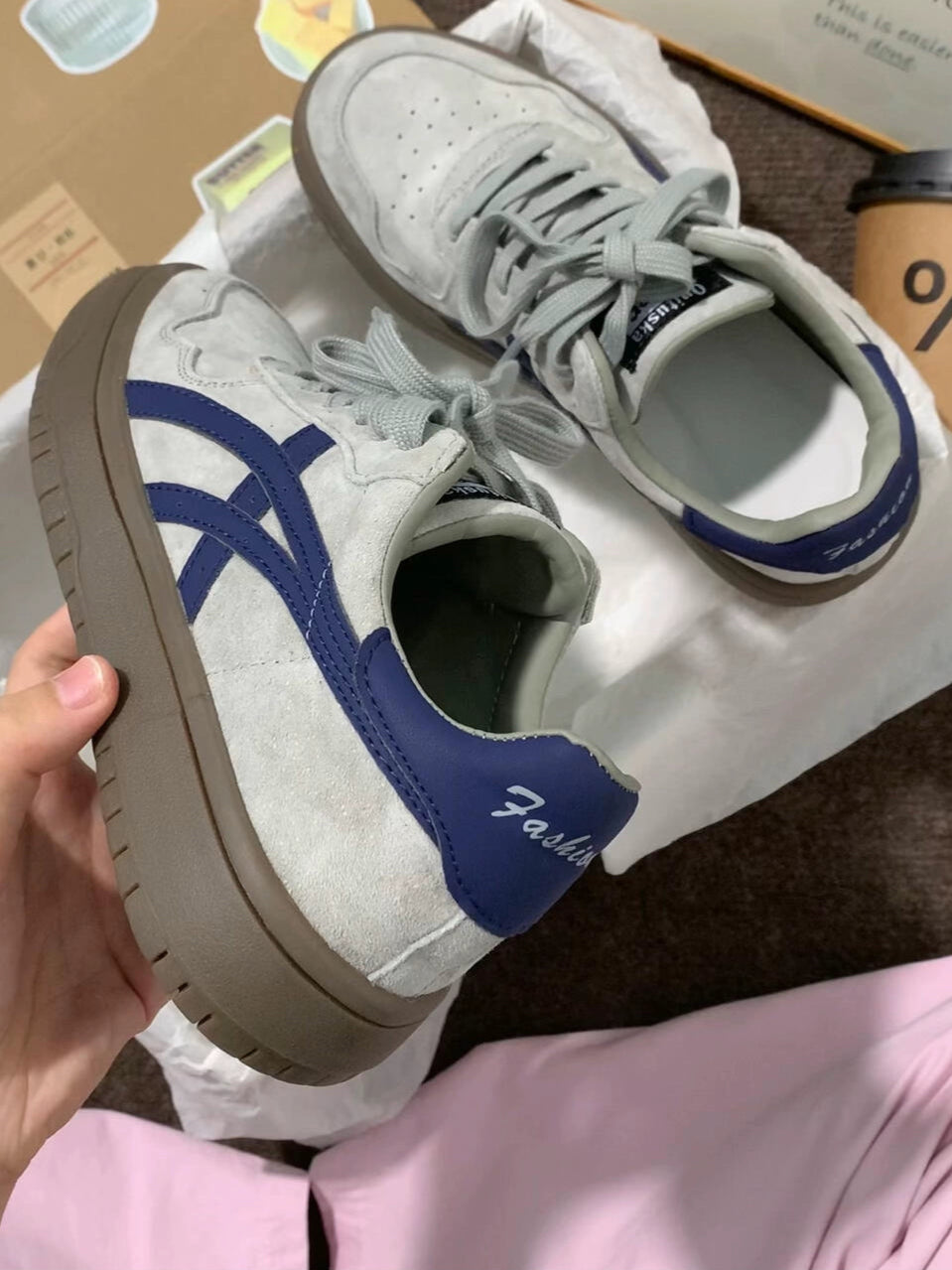 シンプルスポーティーシューズ