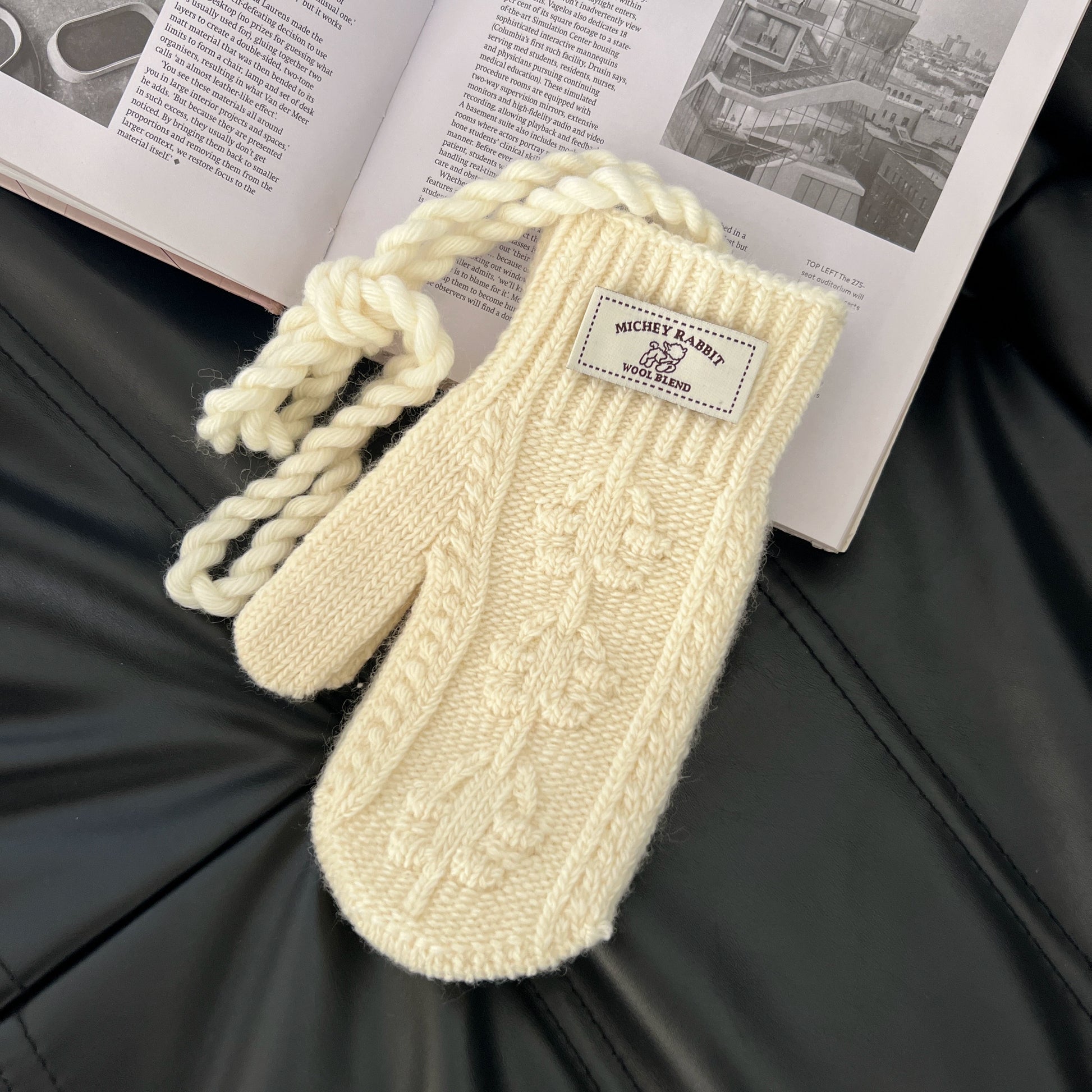 ツイストニットフィンガーラップグローブ