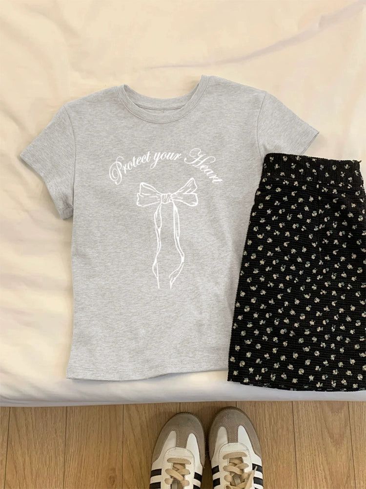 フリーハンドリボンクロップドTシャツ