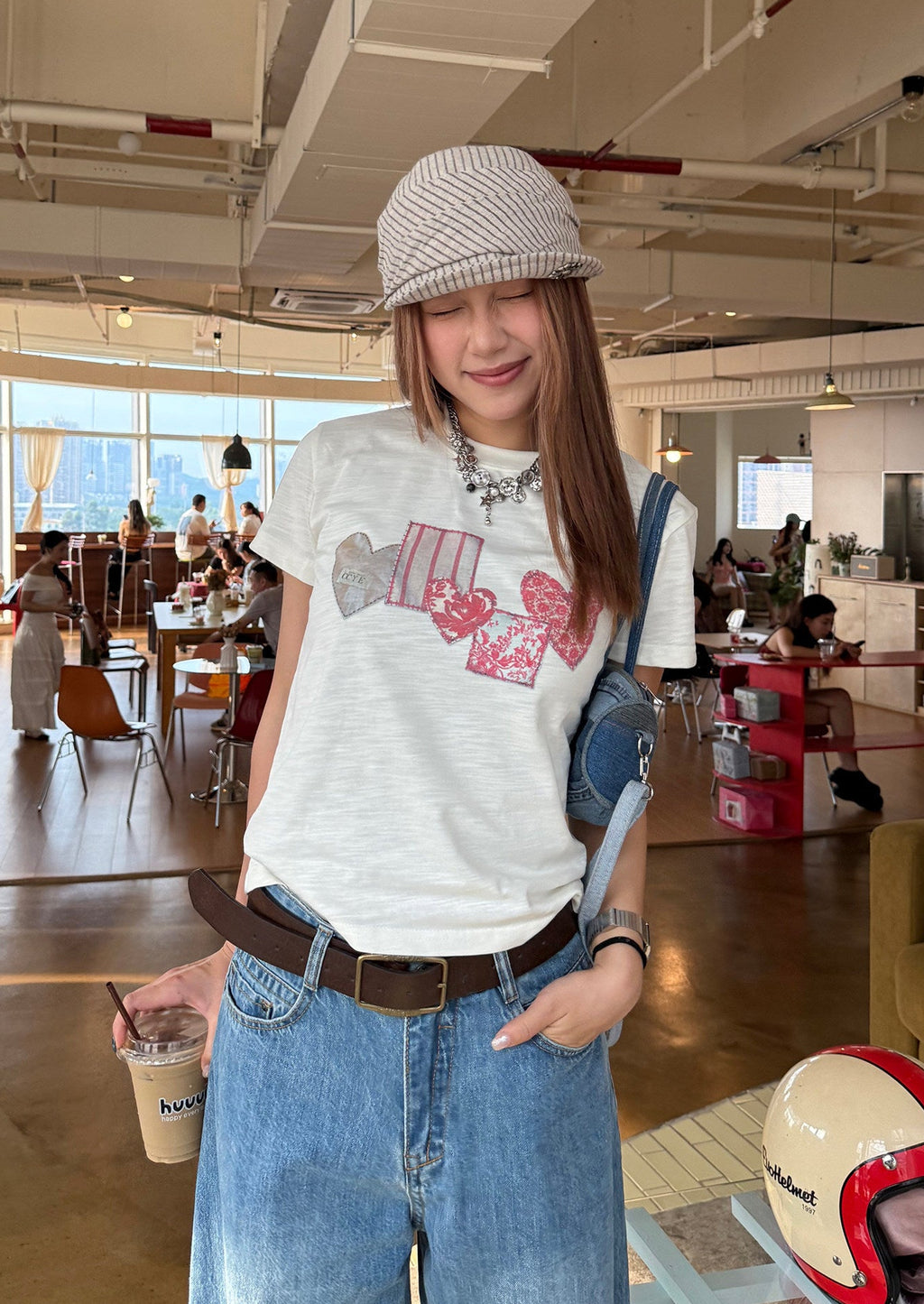 ドリーミーハートグラフィックTシャツ