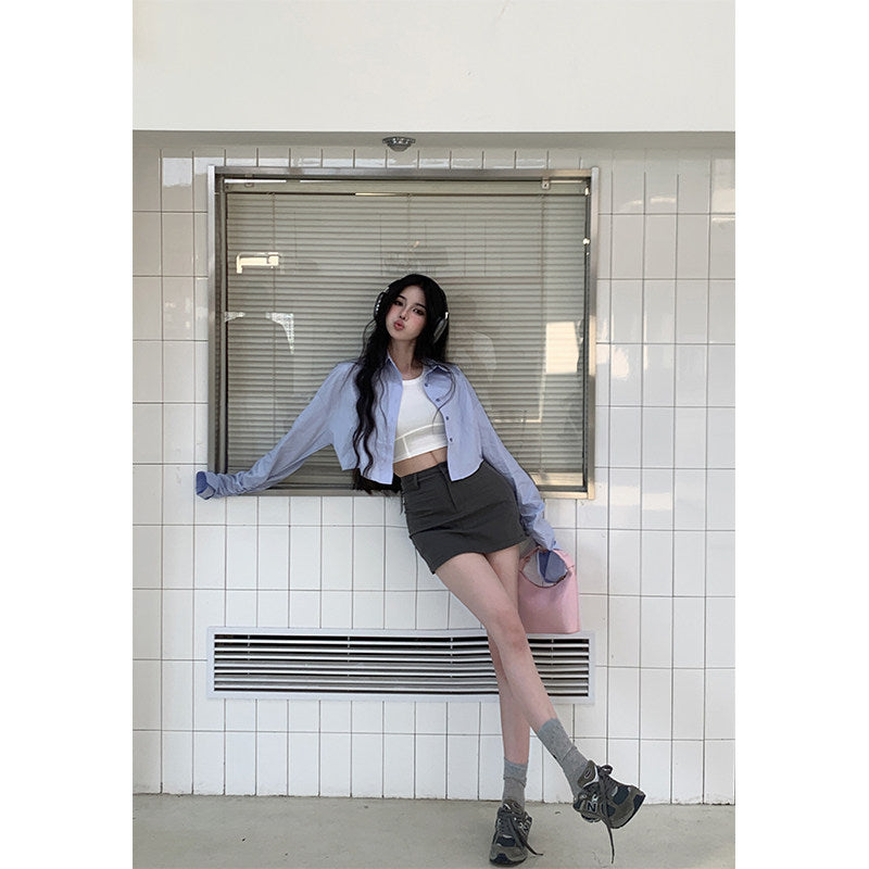 クロップドスリムブルーシャツ